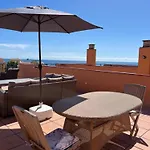 Atico Con Vistas Al Mar Y Con Piscina Frente A Castillo Sohail * Fuengirola