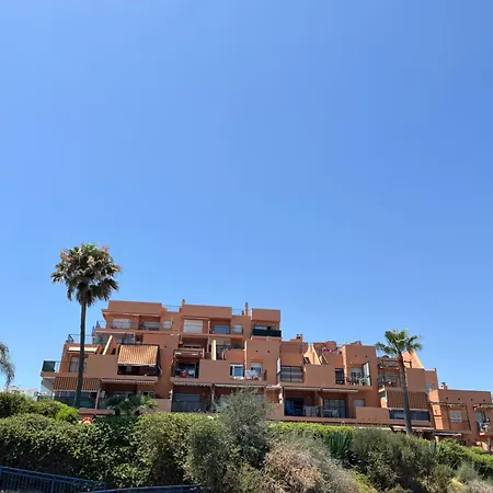 Atico Con Vistas Al Mar Y Con Piscina Frente A Castillo Sohail *