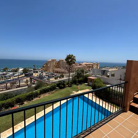 ático Con Vistas Al Mar Y Con Piscina Frente A Castillo Sohail Apartamento Fuengirola