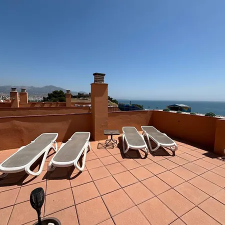 Apartamento ático Con Vistas Al Mar Y Con Piscina Frente A Castillo Sohail *