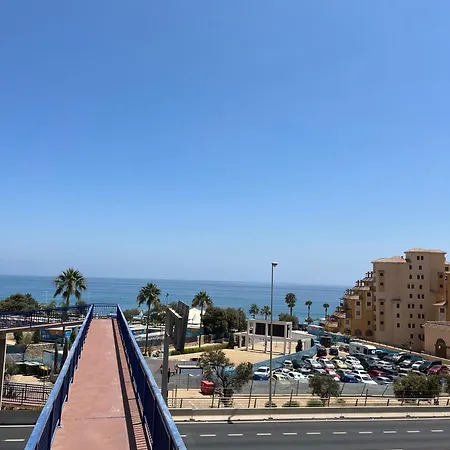 Lägenhet Atico Con Vistas Al Mar Y Con Piscina Frente A Castillo Sohail *