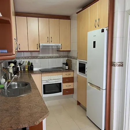 Atico Con Vistas Al Mar Y Con Piscina Frente A Castillo Sohail