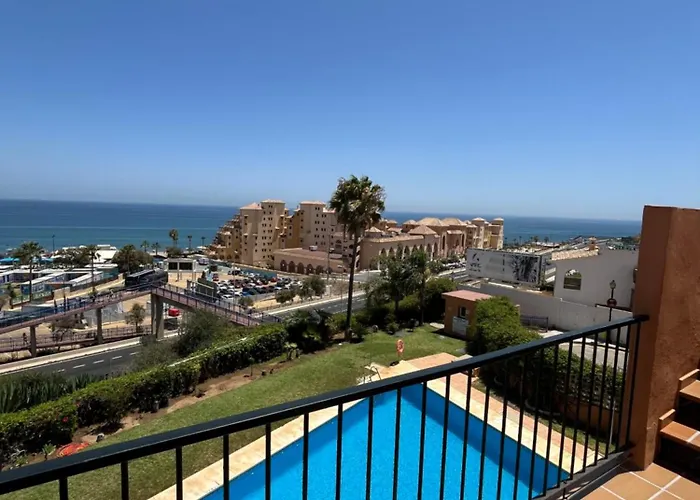 ático Con Vistas Al Mar Y Con Piscina Frente A Castillo Sohail Apartamento Fuengirola