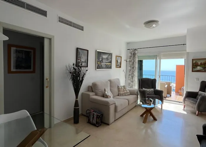 Daire Atico Con Vistas Al Mar Y Con Piscina Frente A Castillo Sohail Fuengirola