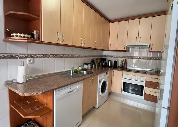 Daire Atico Con Vistas Al Mar Y Con Piscina Frente A Castillo Sohail Fuengirola