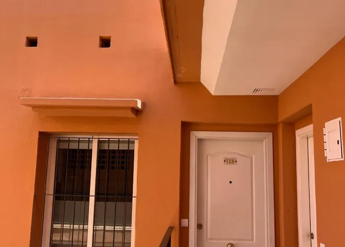 Apartamento ático Con Vistas Al Mar Y Con Piscina Frente A Castillo Sohail