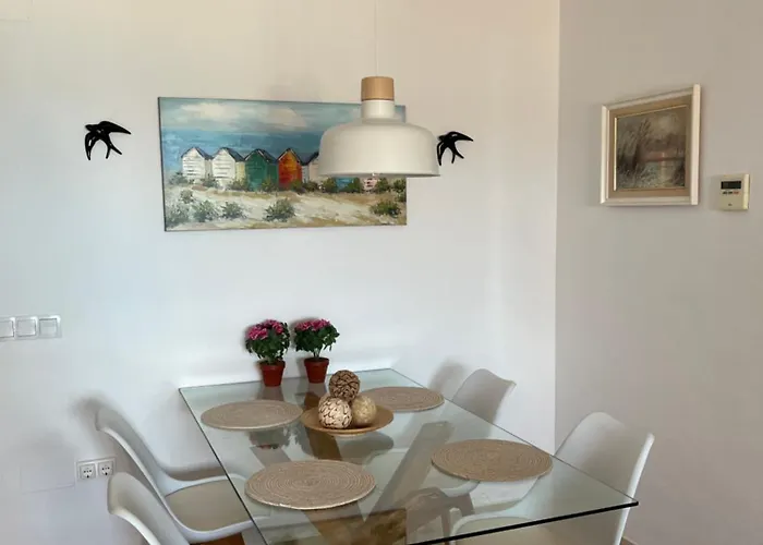 Atico Con Vistas Al Mar Y Con Piscina Frente A Castillo Sohail *